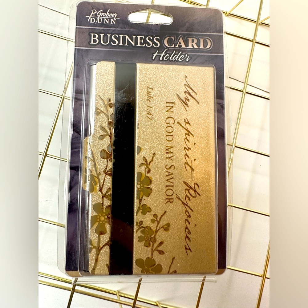 P. Graham Dunn Aluminum Construction Business
Card Holder 2.25 x 3.5 Luke 1:47